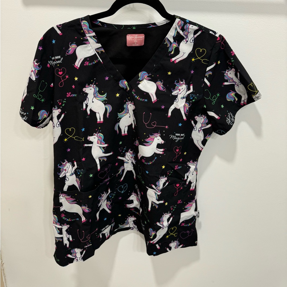 Unicorn scrub top M